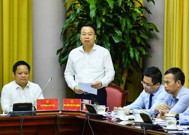 Thứ trưởng Bộ Tài chính Nguyễn Đức Chi giới thiệu Luật Kinh doanh bảo hiểm (sửa đổi)