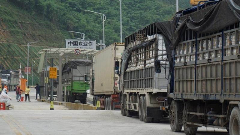 Tổng kim ngạch xuất nhập khẩu qua Lạng Sơn giảm 38,8%