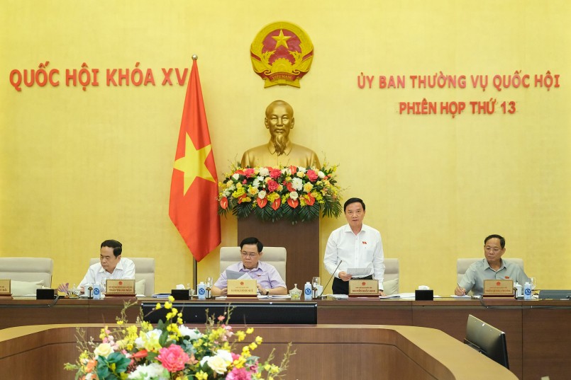 Phó Chủ tịch Quốc hội Nguyễn Khắc Định phát biểu kết luận nội dung phiên họp