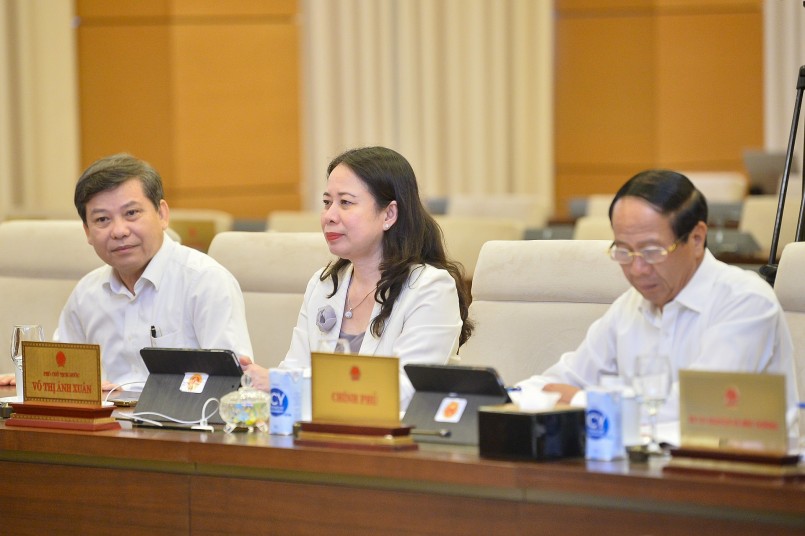 Phó Chủ tịch nước Cộng hòa xã hội chủ nghĩa Việt Nam Võ Thị Ánh xuân, Phó Thủ tướng Chính phủ Lê Văn Thành tham dự Phiên họp 