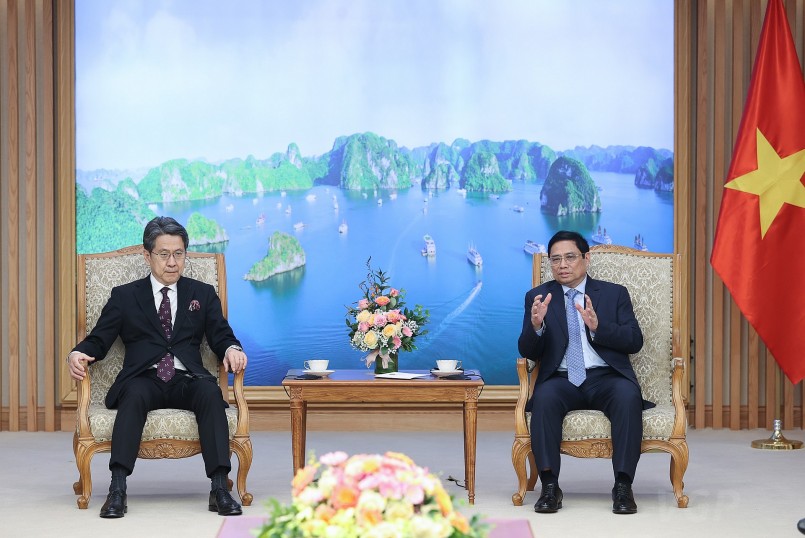 Thủ tướng nhấn mạnh đề nghị phía Nhật Bản và JBIC giúp đỡ Việt Nam xây dựng nền kinh tế tăng trưởng nhanh, bền vững, quy mô lớn hơn, độc lập tự chủ ngày càng cao gắn với tích cực, chủ động hội nhập quốc tế sâu rộng, thực chất, hiệu quả - Ảnh: VGP