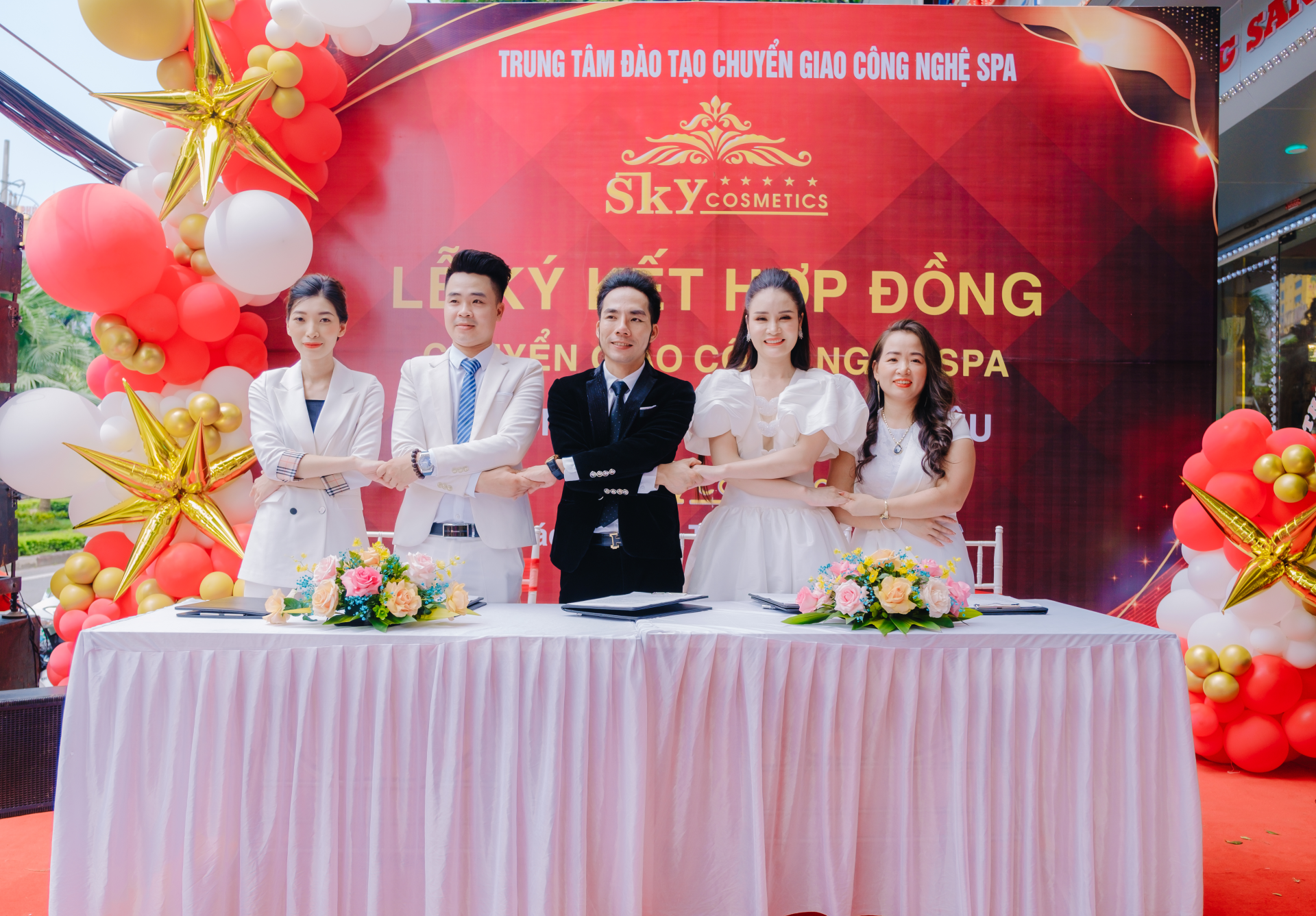 Sky Cosmetics ký kết chuyển giao công nghệ và nhượng quyền thương hiệu