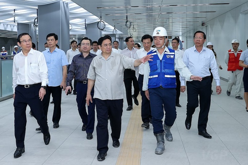 Thủ tướng đã khảo sát thực địa 2 dự án hạ tầng giao thông trọng điểm trên địa bàn - Ảnh: VGP
