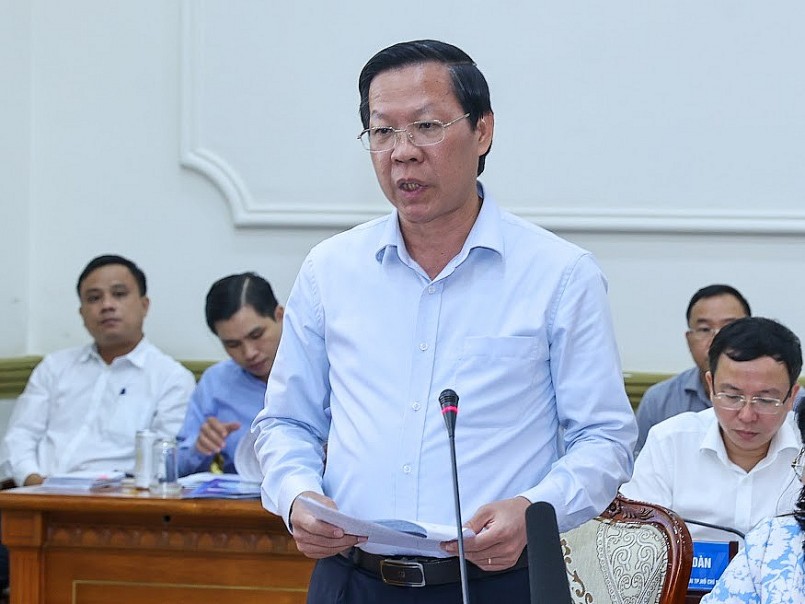 Chủ tịch UBND Thành phố Hồ Chí Minh Phan Văn Mãi báo cáo tại cuộc làm việc - Ảnh: VGP