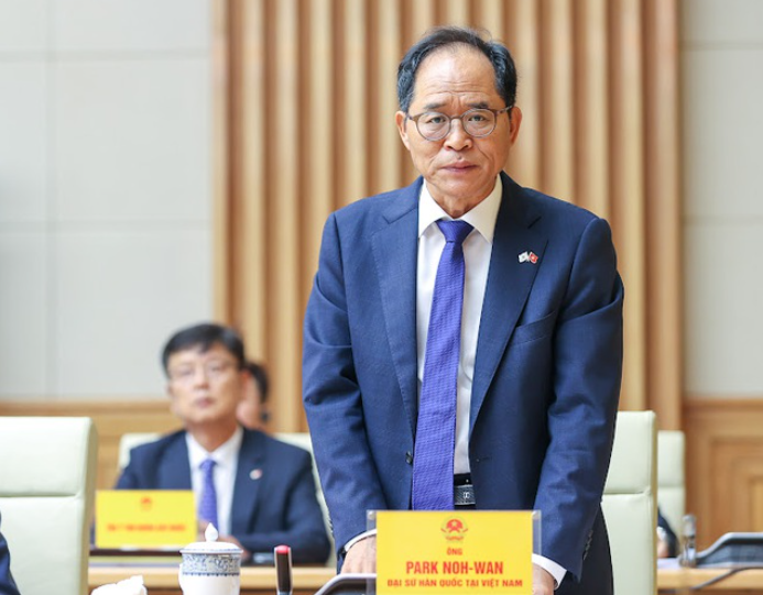 Đại sứ Hàn Quốc tại Việt Nam Park Noh-wan bày tỏ ấn tượng trước sự điều hành của Chính phủ thời gian qua - Ảnh: VGP/Nhật Bắc
