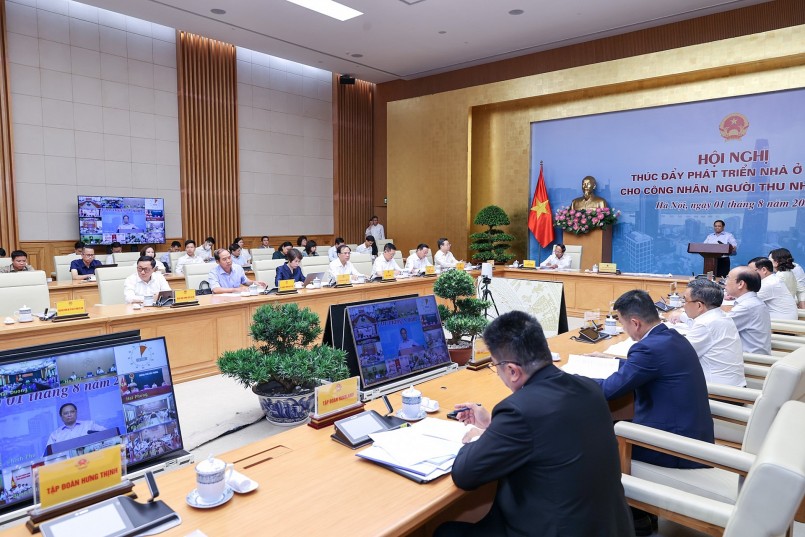 Hội nghị được kết nối trực tuyến từ trụ sở Chính phủ tới các điểm cầu UBND một số tỉnh, thành phố trực thuộc Trung ương - Ảnh: VGP