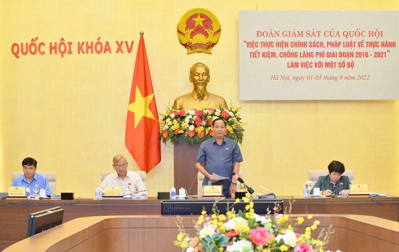 Thượng tướng Trần Quang Phương, Phó Chủ tịch Quốc hội phát biểu kết luận buổi làm việc.