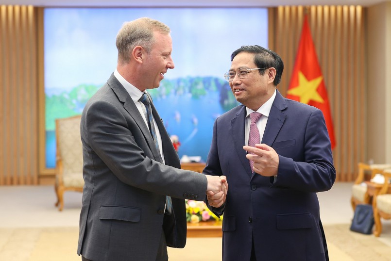Thủ tướng Phạm Minh Chính tiếp Đại sứ Anh Gareth Ward chào từ biệt nhân dịp kết thúc nhiệm kỳ công tác tại Việt Nam - Ảnh: VGP