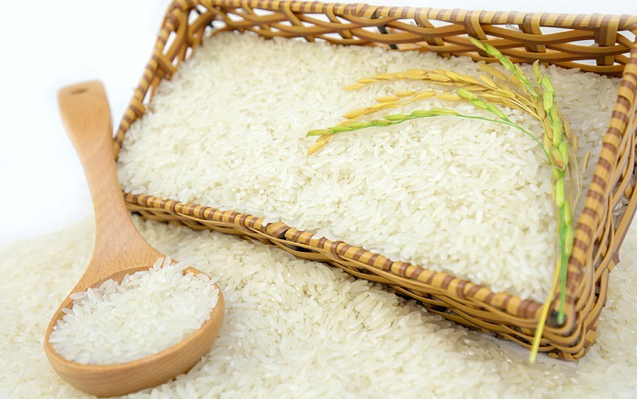 Giá lúa gạo hôm nay 3/8/2022: Giá gạo 5% giảm 15 USD/tấn