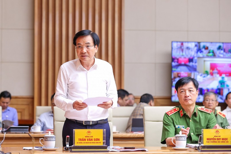 Bộ trưởng, Chủ nhiệm Văn phòng Chính phủ Trần Văn Sơn phát biểu tại Hội nghị - Ảnh: VGP/Nhật Bắc