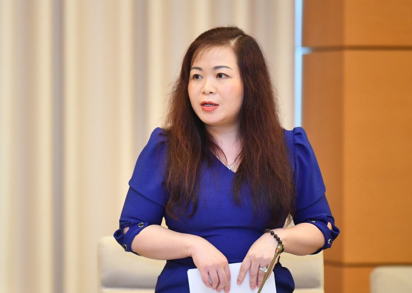 Phó Chủ nhiệm Ủy ban Tài chính, Ngân sách của Quốc hội Vũ Thị Lưu Mai trình bày Báo cáo của Tổ công tác (Đoàn giám sát) về kết quả rà soát về Báo cáo việc thực hiện chính sách, pháp luật về thực hành tiết kiệm, chống lãng phí giai đoạn 2016-2021 tại Bộ Kế hoạch và Đầu tư.