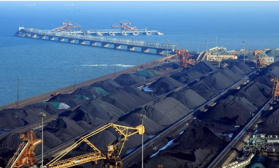 Việt Nam tăng tốc nhập khẩu than để phục vụ sản xuất