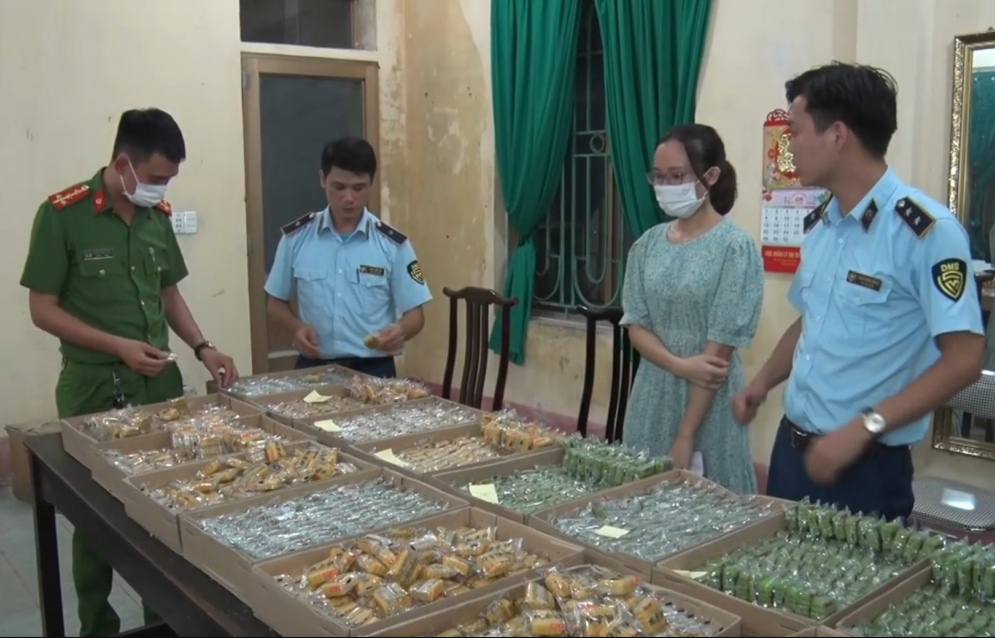 Hà Nam: Thu giữ hàng nghìn chiếc bánh trung thu không rõ nguồn gốc