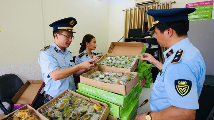 Bắc Giang: Thu giữ hơn 5.000 chiếc bánh trung thu không rõ nguồn gốc