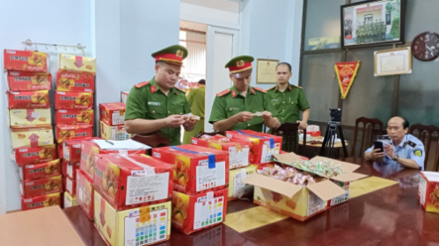 Bắc Giang: Tịch thu hàng nghìn thực phẩm không rõ nguồn gốc