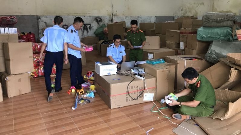 Thái Bình: Tạm giữ hơn 4.000 đồ chơi trẻ em có dấu hiệu vi phạm
