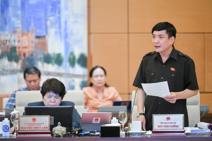 Tổng Thư ký Quốc hội, Chủ nhiệm Văn phòng Quốc hội Bùi Văn Cường.