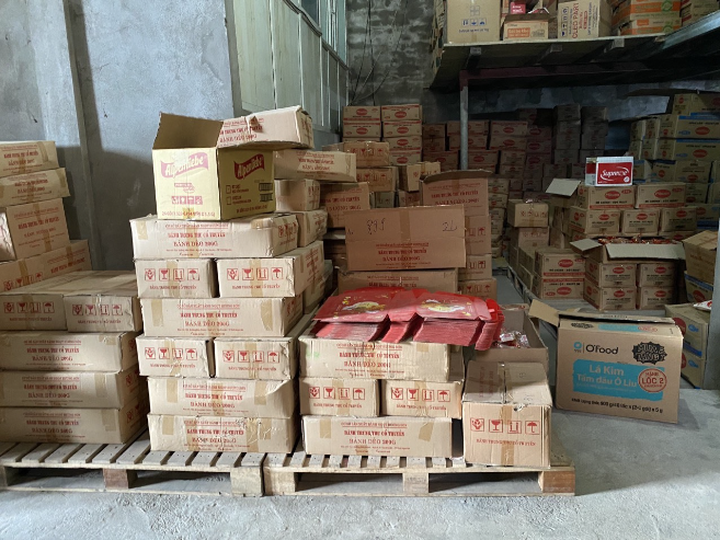 Nghệ An: Phát hiện hàng nghìn chiếc bánh trung thu không rõ nguồn gốc
