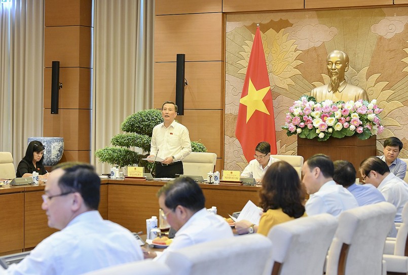 Chủ nhiệm Ủy ban Khoa học và Công nghệ và Môi trường Lê Quang Huy phát biểu kết luận Hội thảo.