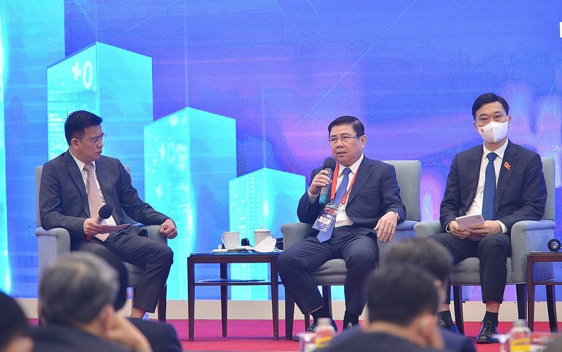 Phó trưởng Ban Kinh tế Trung ương Nguyễn Thành Phong nhấn mạnh, để giảm thiệt hại cho nền kinh tế, Việt Nam cần tìm ra các biện pháp, cách thức để nhanh chóng phục hồi đà tăng trưởng. Cần có gói kích thích kinh tế cũng như tái lập được cung ứng lao động để phục cho các sự hồi phục sản xuất, kinh doanh của các doanh nghiệp.
