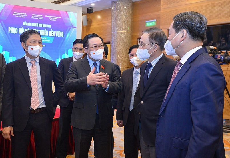 Nguyên Phó Thủ tướng Đức Philipp Rosler nhận định, Việt Nam đã có những bước tiến vượt bậc trong phát triển kinh tế, đồng thời hệ thống pháp luật của Việt Nam rất tốt, các đại biểu Quốc hội Việt Nam luôn lắng nghe những yêu cầu của nền kinh tế