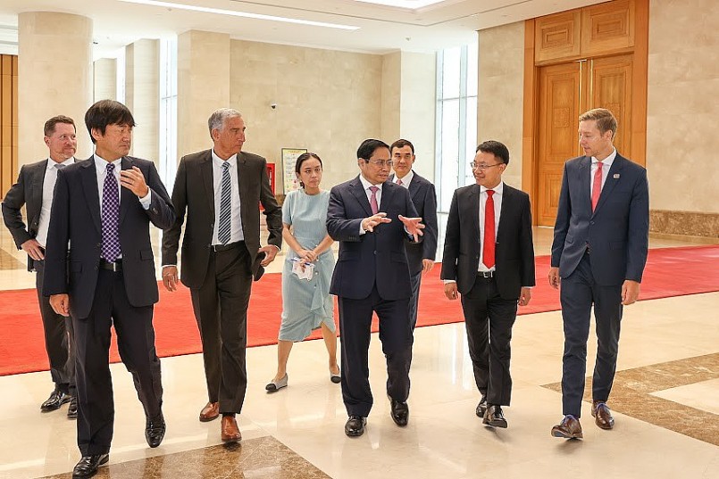Thủ tướng đề nghị các hiệp hội doanh nghiệp và các nhà đầu tư tiếp tục giữ vững niềm tin, nêu cao tinh thần hợp tác cùng có lợi, khắc phục khó khăn, vượt qua thử thách, tiếp tục đồng hành cùng Việt Nam. Ảnh: VGP