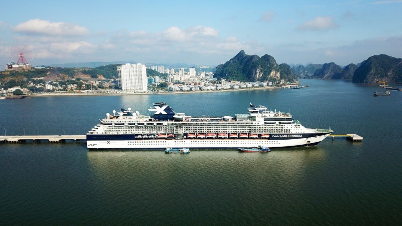 Cảng tàu khách quốc tế Hạ Long là nơi cập bến của các du thuyền đẳng cấp