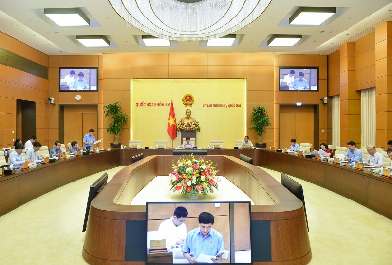 Chủ tịch Quốc hội Vương Đình Huệ chủ trì cuộc họp về công tác chuẩn bị phục vụ Hội nghị triển khai chương trình giám sát của Quốc hội, Ủy ban Thường vụ Quốc hội năm 2023.