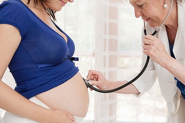 Tình trạng sức khỏe bà mẹ và thai nhi tốt hoặc bình thường, đủ sức khỏe thực hiện chuyến bay