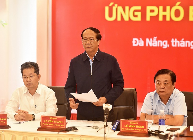 Phó Thủ tướng Lê Văn Thành đề nghị các địa phương tiến hành rà soát, đánh giá, tổng hợp đầy đủ thiệt hại do bão gây ra, để sớm khắc phục. Ảnh: VGP