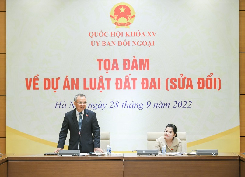 Phó Chủ nhiệm Ủy ban Đối ngoại Nguyễn Mạnh Tiến phát biểu khai mạc Tọa đàm