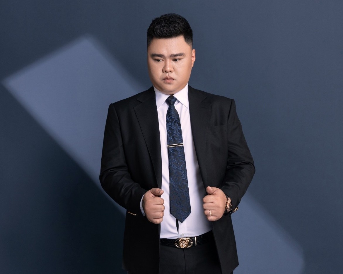 Chu Hải Quân, CEO bị mê hoặc bởi vẻ đẹp của đá quý