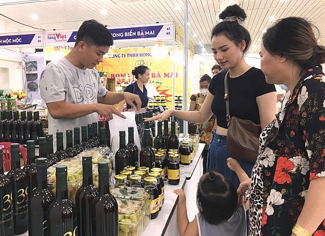 Sản phẩm từ nhiều địa phương hội tụ tại Hội chợ hàng Việt - Đà Nẵng 2022