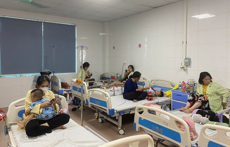 Số lượng bệnh nhân bị sốt xuất huyết ở Hà Nội tăng nhanh.