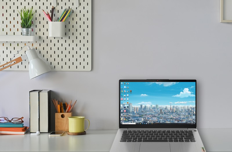 Laptop Lenovo IdeaPad 3: "Sang - xịn - mịn", giá chưa đến 10 triệu đồng