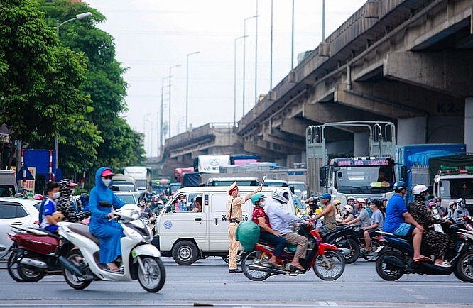 Ùn tắc giao thông luôn là nỗi ám ảnh đối với người tham gia giao thông ở Hà Nội. 