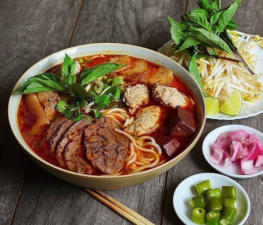 Về xứ Huế thưởng thức 4 món bún lừng danh