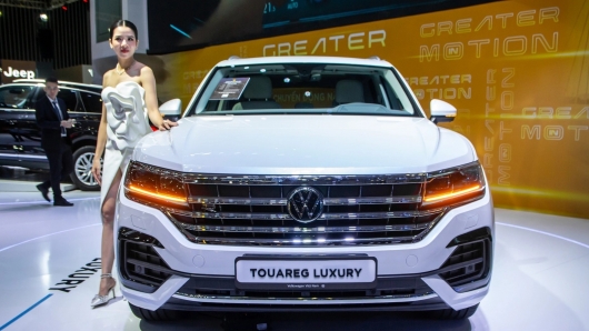 Sau 4 năm ra mắt nay mới được bán, Volkswagen Touareg có xứng với tầm tiền?