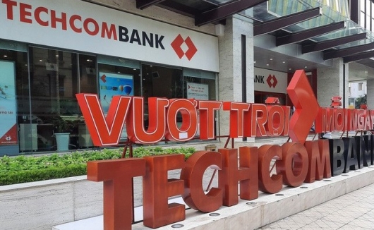 Ông Phan Thanh Sơn, Phó Tổng giám đốc Techcombank đăng ký mua 200.000 cổ phiếu TCB