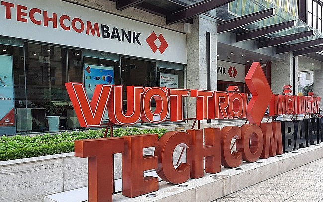 Ông Phan Thanh Sơn, Phó Tổng giám đốc Techcombank đăng ký mua 200.000 cổ phiếu TCB 