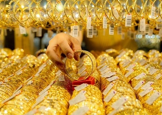 Người mua vàng sau 1 tháng lỗ khoảng 400.000 đồng/lượng
