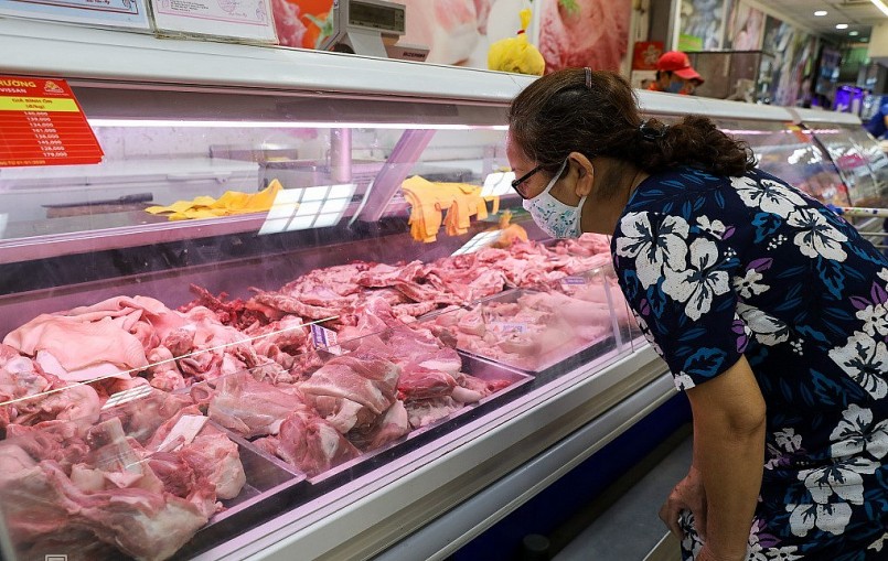 Thị trường thịt heo trong nước ngày càng cạnh tranh khốc liệt.