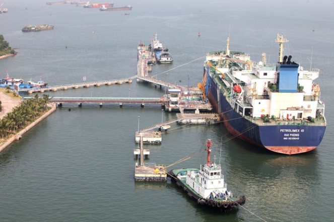 Bộ Tài chính xin ý kiến Bộ Công thương về điều chỉnh chi phí đưa xăng dầu về Việt Nam