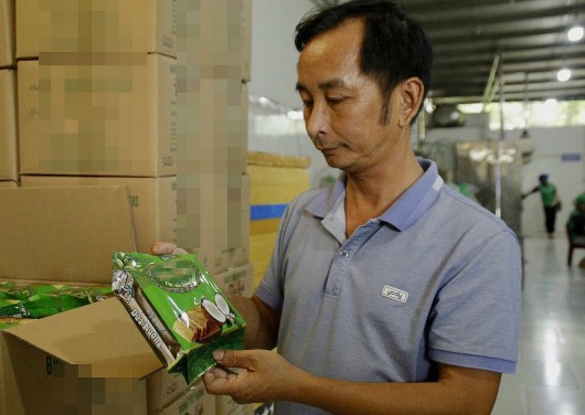 Cử nhân tin học rẽ ngang làm bánh dừa gây sửng sốt tại xứ sở kim chi