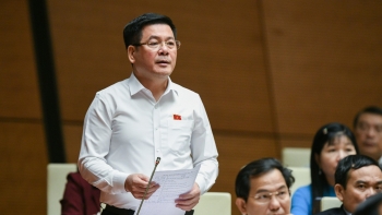 Bộ trưởng Công Thương: Sẽ điều chỉnh chi phí đưa xăng dầu từ nước ngoài về Việt Nam