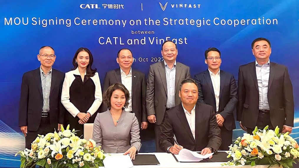 CATL và VinFast hợp tác chiến lược toàn cầu, thúc đẩy di chuyển điện hóa