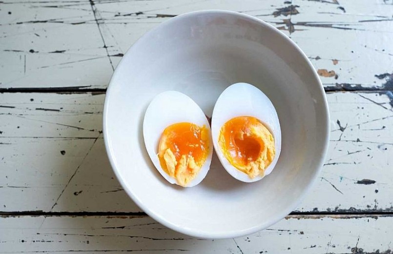 Những ai nên hạn chế ăn trứng lòng đào?