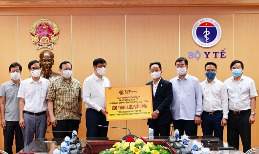 T&T Group được tặng thưởng Huân chương Lao động vì thành tích chống dịch Covid-19