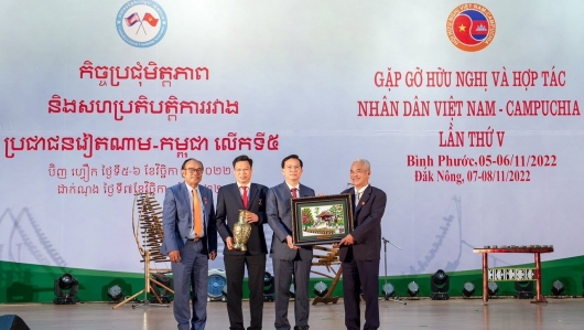 Gặp gỡ hữu nghị và hợp tác Nhân dân Việt Nam - Campuchia