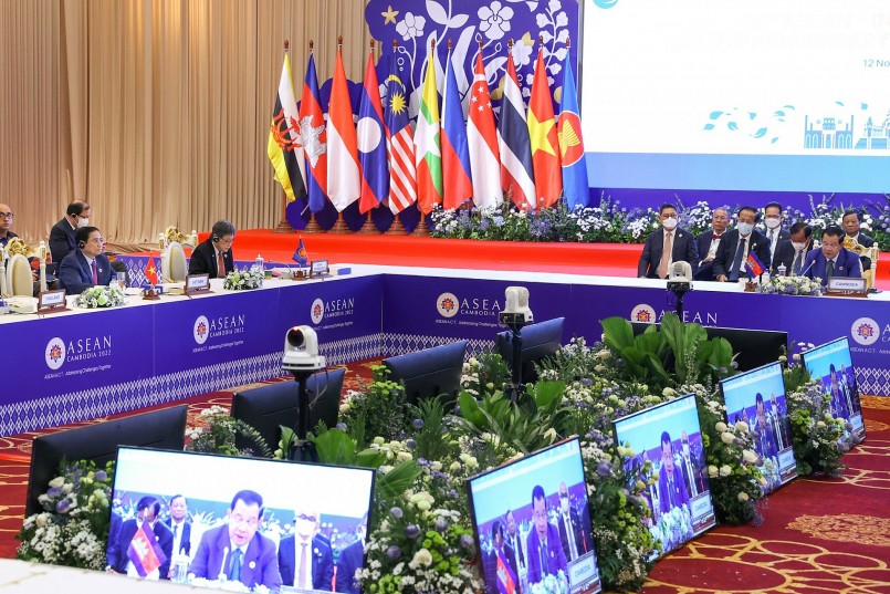 Kết thúc Hội nghị, các Lãnh đạo ASEAN và Australia đã thông qua Tuyên bố Hợp tác trên cơ sở Tài liệu Quan điểm ASEAN về Ấn Độ Dương-Thái Bình Dương (AOIP). Ảnh: VGP